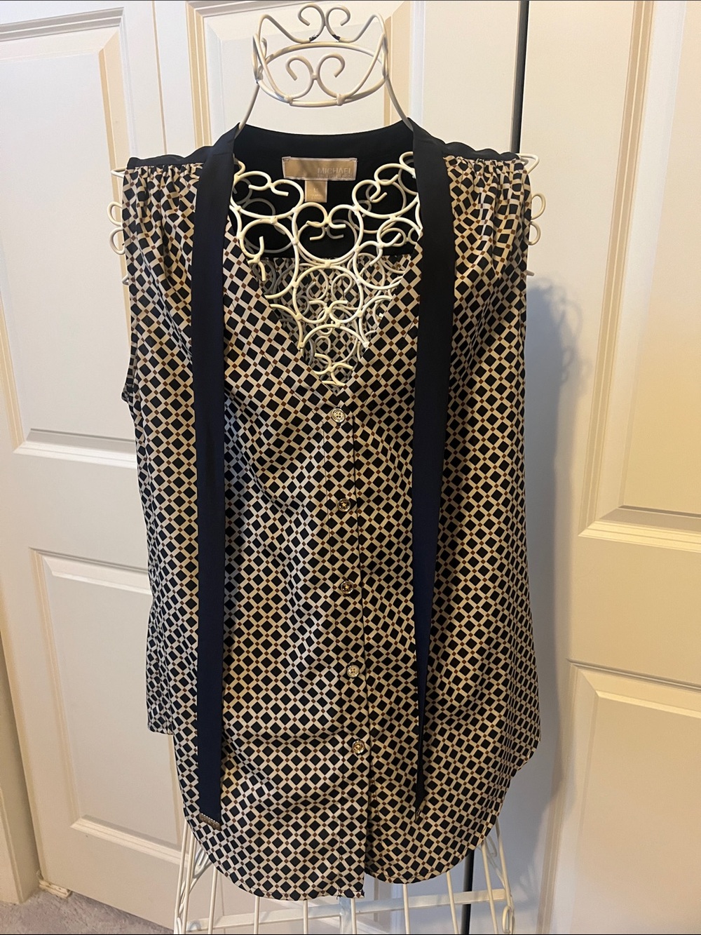 Michael Kors Sleeveless Geometric Tie-Neck Blouse - Black & Cream